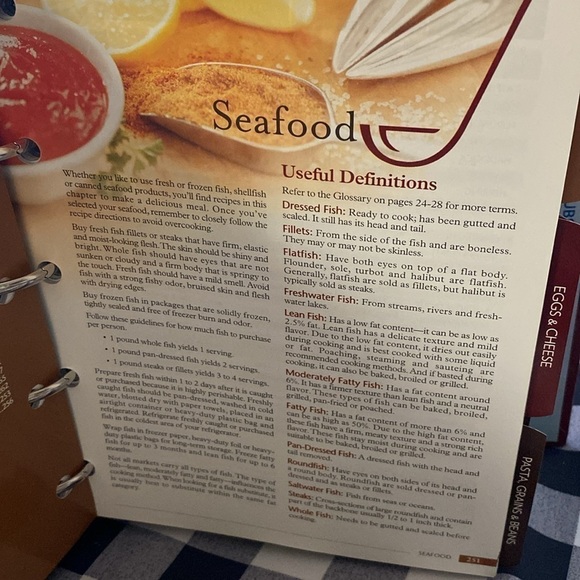 The Taste of Home Cookbook Readers Digest Edition great for Kitchen - Picture 8 of 16